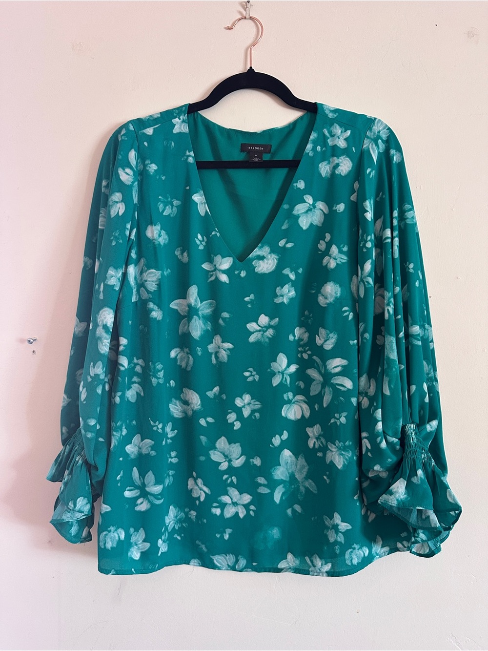 Halogen women’s turquoise floral billowy blouse - size medium